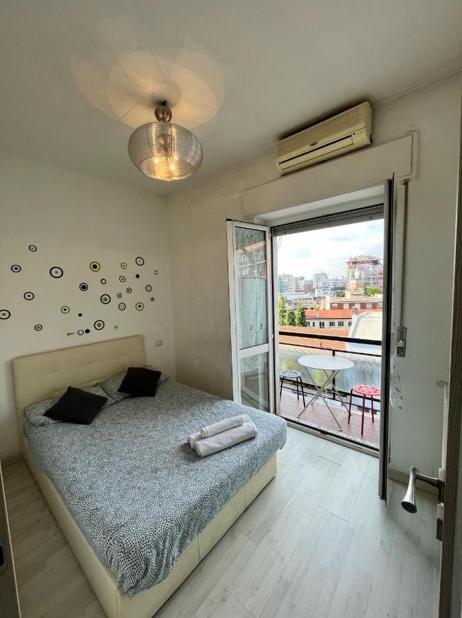 Fondazione Prada Apartment With Balcony Milan Exterior photo