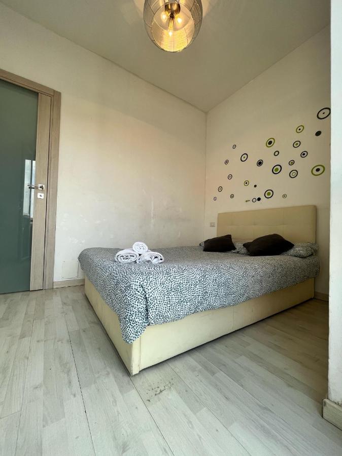 Fondazione Prada Apartment With Balcony Milan Exterior photo